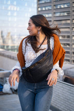 Load image into Gallery viewer, Bolsa Nova Handbags - Bella Large Black Leather Sling Bag