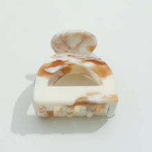 Load image into Gallery viewer, Adorro - Calacatta Gold S/M - Assorted Claw Clips: Assorted