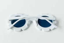 Load image into Gallery viewer, Babeehive Goods - Toddler & Kid Daisy Sunglasses- Peach