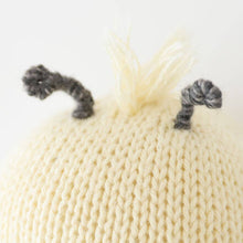 Load image into Gallery viewer, cuddle+kind - Baby bee