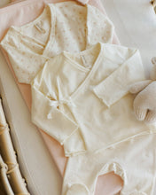 Load image into Gallery viewer, Quincy Mae - Baby Swaddle - Petal