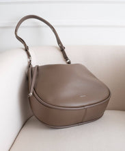 Load image into Gallery viewer, AALLYN - Marley Hobo - Leather: Black
