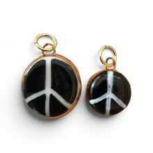 Load image into Gallery viewer, Shá Parlé - B&W Peace Sign