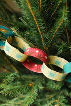 Load image into Gallery viewer, East End Press - FESTIVE PAPER CHAIN KIT