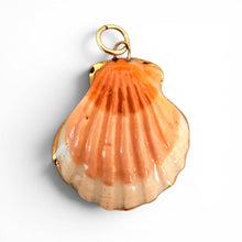 Load image into Gallery viewer, Shá Parlé - Scallop Seashell Charm