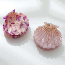 Load image into Gallery viewer, Adorro - Seashell Claw Clip