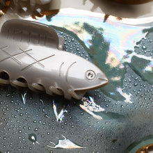 Load image into Gallery viewer, WINONA IRENE - Herring Claw