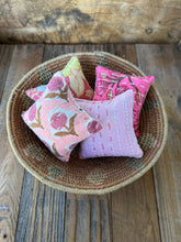 Load image into Gallery viewer, Belle's Nest - Pink Square Lavender Sachets