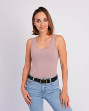 Load image into Gallery viewer, Amsterdam Heritage - Marin Gold Oval Buckle Belt Camel- M/L