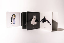 Load image into Gallery viewer, Baby's Black and White Contrast Book
