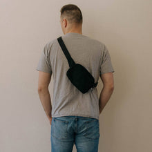 Load image into Gallery viewer, Parker Baby Co. - Belt Bag: Black