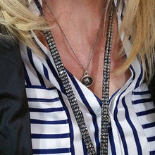 Load image into Gallery viewer, Plum and Posey - Elephant Wax Seal Necklace