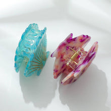 Load image into Gallery viewer, Adorro - Seashell Claw Clip