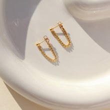 Load image into Gallery viewer, Token Jewelry - La Mer Studs I Everyday Chain Studs Earrings: 14k Gold Fill