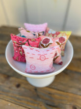 Load image into Gallery viewer, Belle's Nest - Pink Square Lavender Sachets