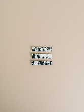Load image into Gallery viewer, NAT + NOOR - Flora Hair Clips- Black + White
