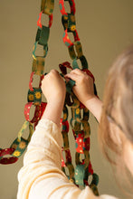 Load image into Gallery viewer, East End Press - FESTIVE PAPER CHAIN KIT
