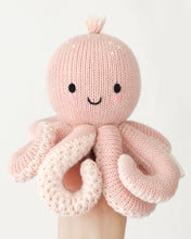 Load image into Gallery viewer, cuddle+kind - Baby octopus (soft coral pink)
