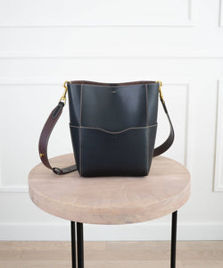 AALLYN - Jordan Bucket Bag - Tobacco/Silver