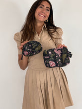 Load image into Gallery viewer, Bolsa Nova Handbags - Bolsa Nova Mini Pouch- Black
