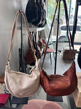 Load image into Gallery viewer, Bolsa Nova Handbags - Hug Leather Hobo - Cognac
