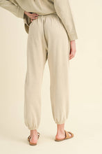 Load image into Gallery viewer, MIOU MUSE - WASHED SWEATPANTS- Beige
