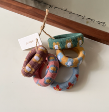 Load image into Gallery viewer, Adorro - Flower Thick Seamless Hair Ties
