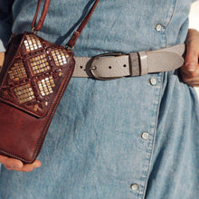 Load image into Gallery viewer, Amsterdam Heritage-Leather Belt Silver Buckle XS
