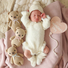 Load image into Gallery viewer, cuddle+kind - Baby honey bear- Blue Bow
