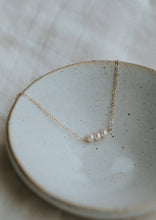 Load image into Gallery viewer, Hello Adorn - Pearl Linked Necklace
