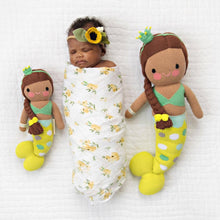 Load image into Gallery viewer, cuddle+kind - Pearl the mermaid
