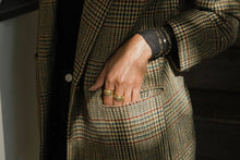 Load image into Gallery viewer, May Martin - Poppy Pearl Bracelet
