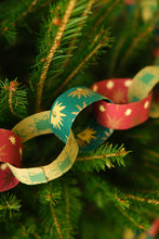Load image into Gallery viewer, East End Press - FESTIVE PAPER CHAIN KIT
