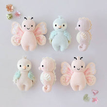 Load image into Gallery viewer, cuddle+kind - Baby seahorse (powder pink)
