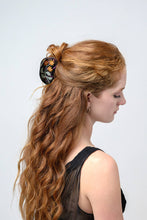 Load image into Gallery viewer, WINONA IRENE - Lady&#39;s Mantle Flower Claw Clip
