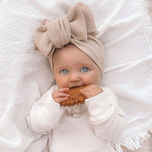 Load image into Gallery viewer, OB - Silicone Sunflower Teether - Orange
