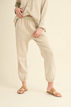 Load image into Gallery viewer, MIOU MUSE - WASHED SWEATPANTS- Beige
