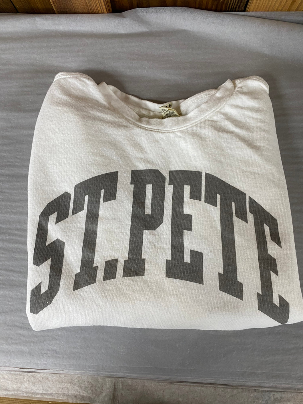 St. Pete Collegiate lightweight Sweatshirt - White and Grey