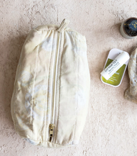 Load image into Gallery viewer, Vintage Cotton Zip Pouch
