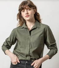 Load image into Gallery viewer, Lila P - Easy Poplin Button Down Kale
