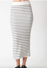 Load image into Gallery viewer, Electric &amp; Rose Jasmine Skirt
