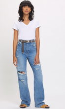 Load image into Gallery viewer, Goldie- Organic Classic V Neck
