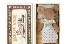 Load image into Gallery viewer, Maileg Big Sister in Marchbox -
