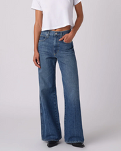 Load image into Gallery viewer, AMO Frida- Admire
