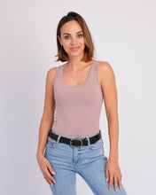 Load image into Gallery viewer, Amsterdam Heritage - Marin Gold Oval Buckle Belt Black- M/L
