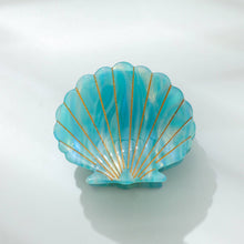 Load image into Gallery viewer, Adorro - Seashell Claw Clip
