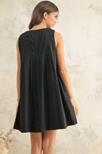 Load image into Gallery viewer, MIOU MUSE PLEATED SLEEVELESS DRESS
