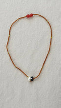 Load image into Gallery viewer, recycled lovers - 022 - Glass and Pearl Pendant Necklace: Length - 16"
