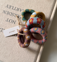 Load image into Gallery viewer, Adorro - Flower Thick Seamless Hair Ties
