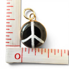 Load image into Gallery viewer, Shá Parlé - B&amp;W Peace Sign
